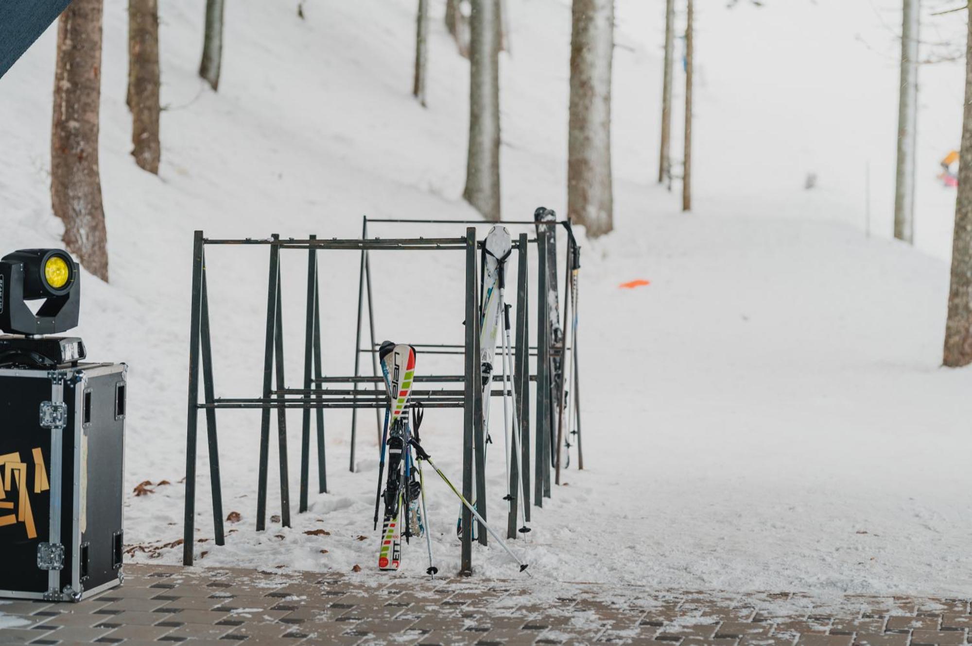 Hotel Nomad Bjelašnica Екстериор снимка